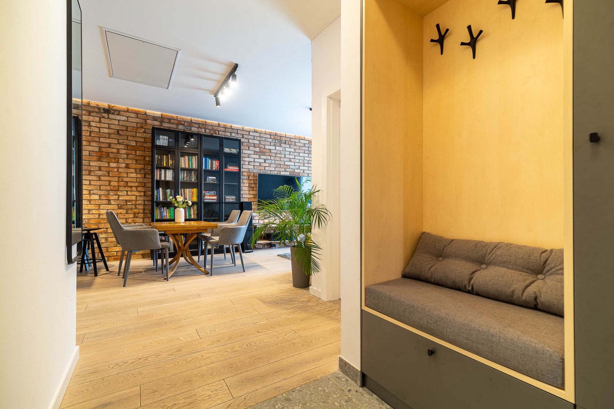 Estate Bloom - Klonowa